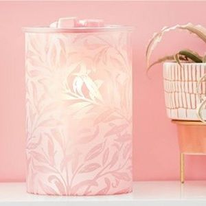 Wispy Willow Scentsy Warmer & Two Melter Packs